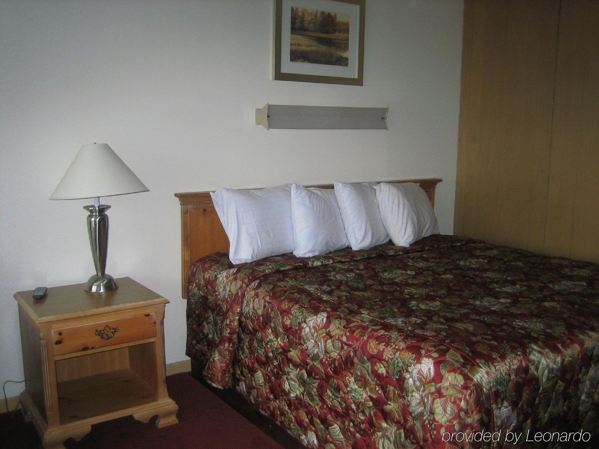 Blue Sky Inn Glens Falls-Saratoga-Lake George Exteriör bild