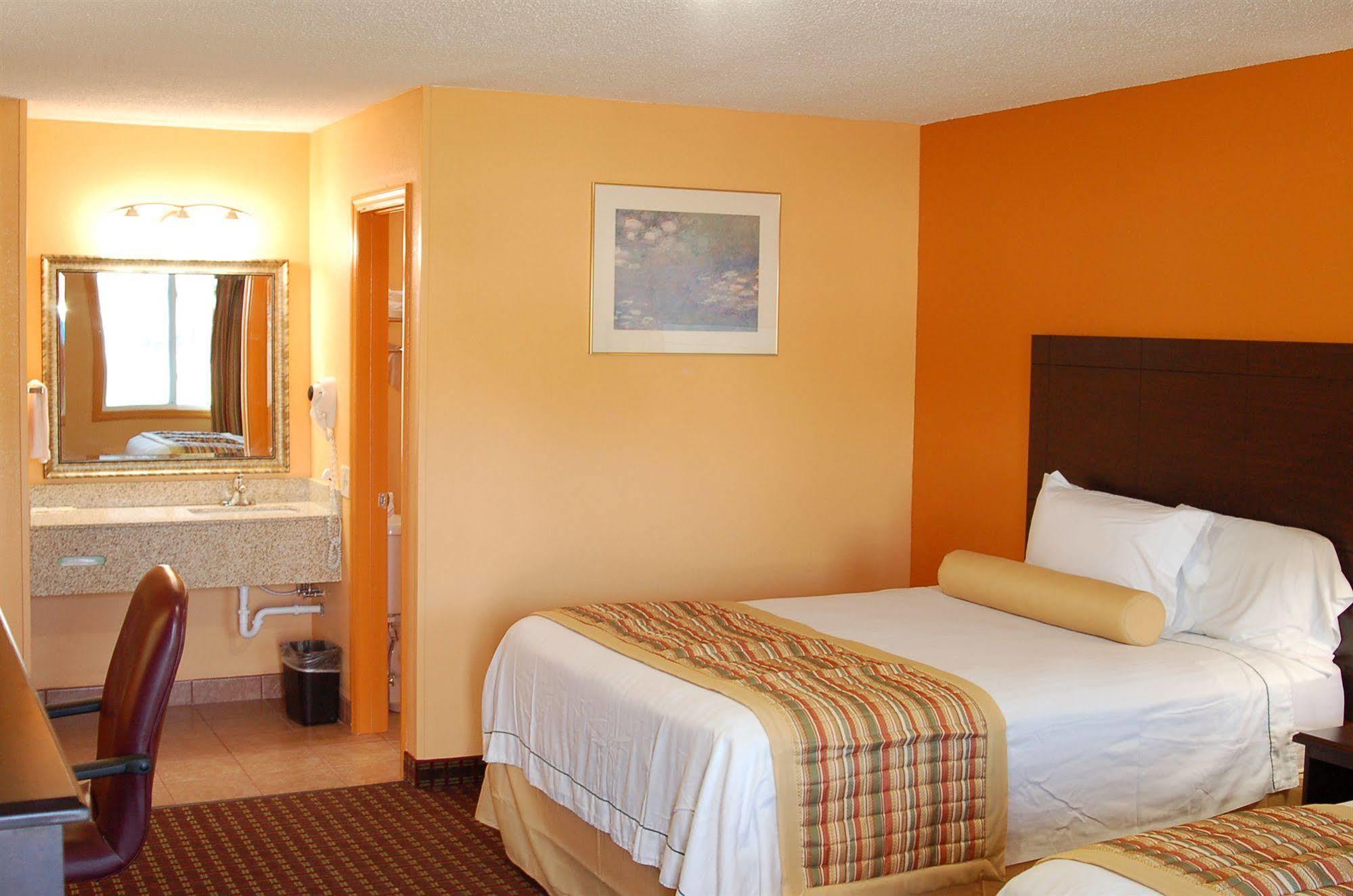 Budgetel Inn Glens Falls-Lake George-Saratoga Exteriör bild