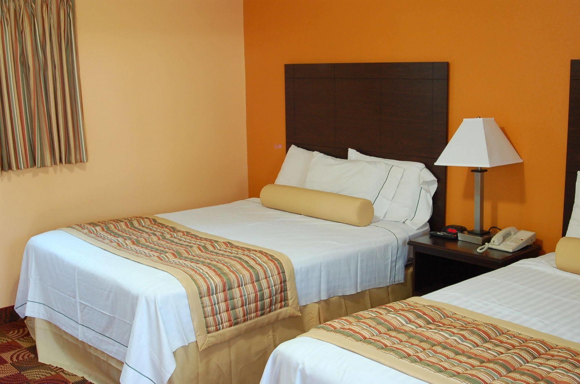 Blue Sky Inn Glens Falls-Saratoga-Lake George Exteriör bild